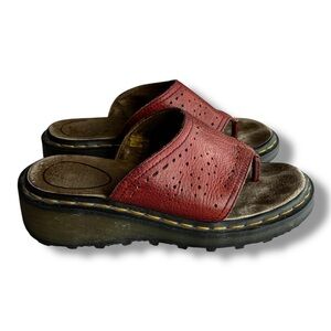 Vintage Dr. Martens Platform Red Leather Thong Sandals Women's 7(US)/5(UK)